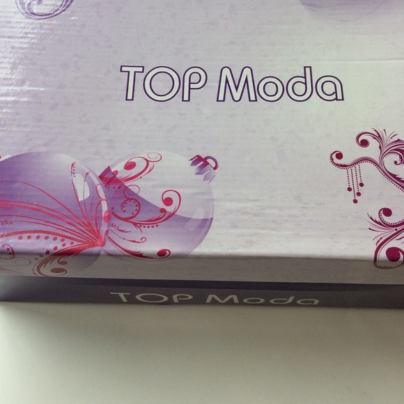 Top Moda Black Cutouts Heels Size 8.5 - Picture 16 of 16